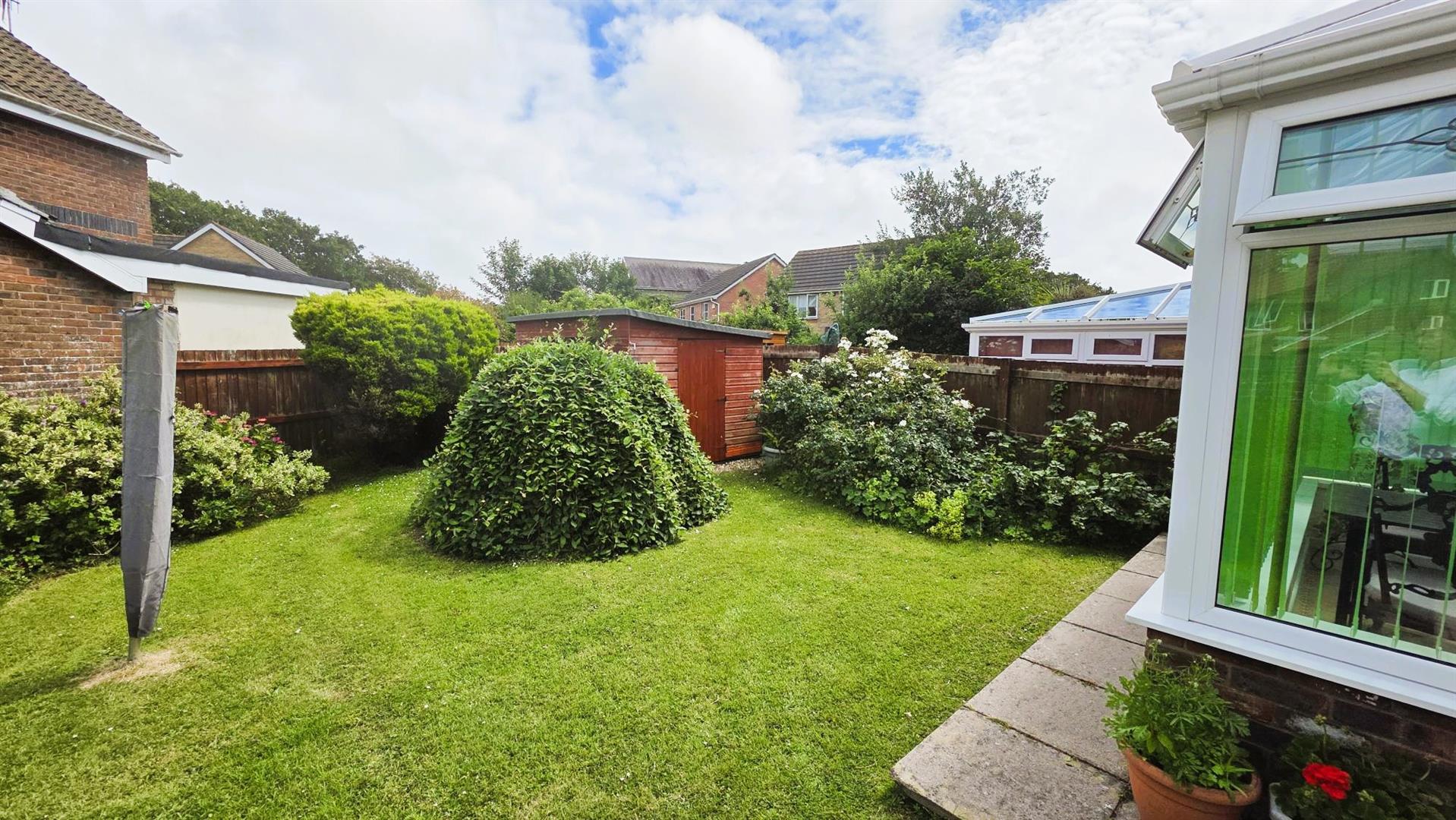 Maes Y Capel, Pembrey, Burry Port, SA16 0EG